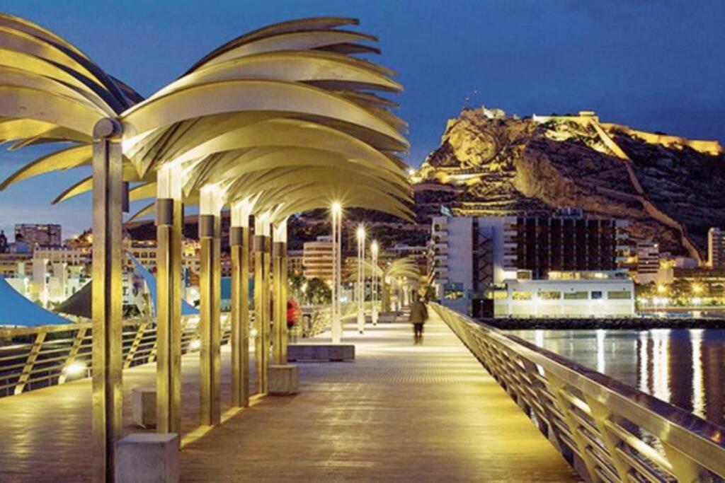 Espacioso Y Centrico Piso Con Zona Chill-Out Alicante Zewnętrze zdjęcie